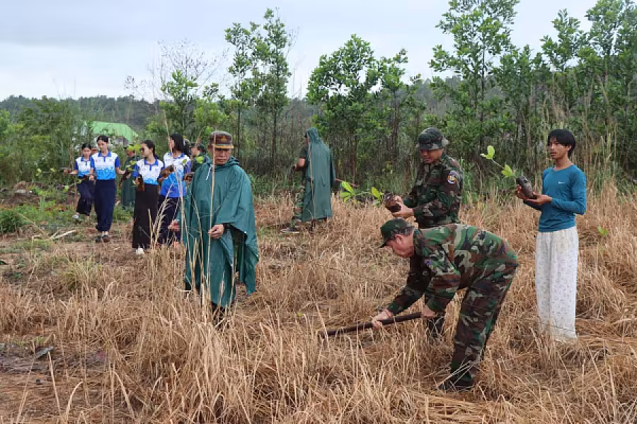 អ.ន.ក.ខេត្តព្រះសីហនុ ដឹកនាំដាំកូនស្វាយចន្ទីក្នុងដីសម្បទានសង្គមកិច្ចជូនគ្រួសារអតីតយុទ្ធជន  - Image 8