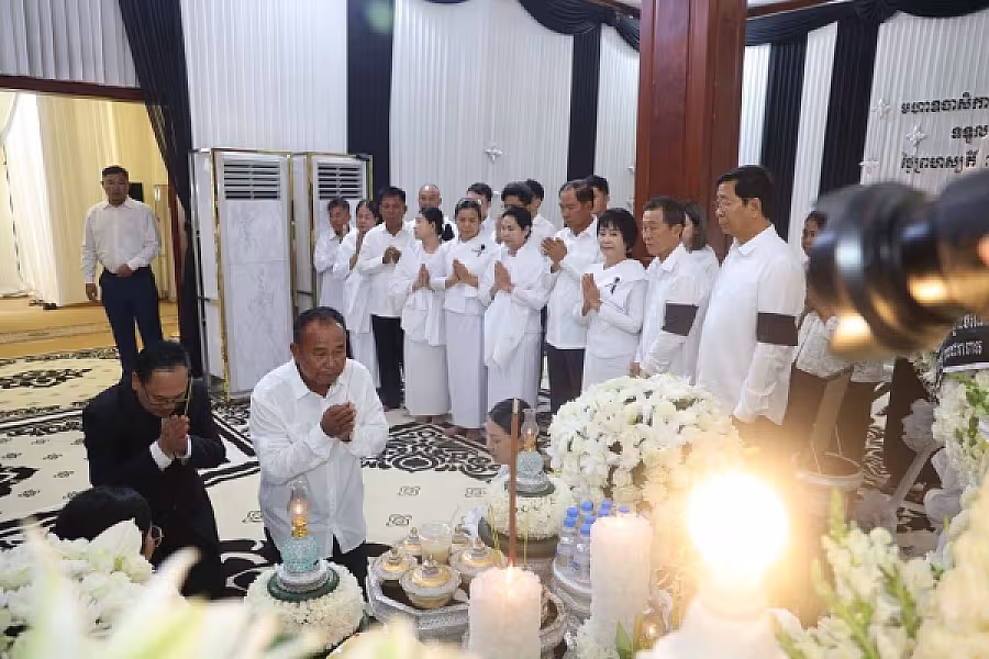 ឯកឧត្តម គន់ គីម អញ្ជើញដឹកនាំគណៈប្រតិភូ អ.ន.ក.គោរពវិញ្ញាណក្ខន្ធសព ម្តាយបង្កើតរបស់ ឯកឧត្តម នៃ គន្ធ  - Image 18