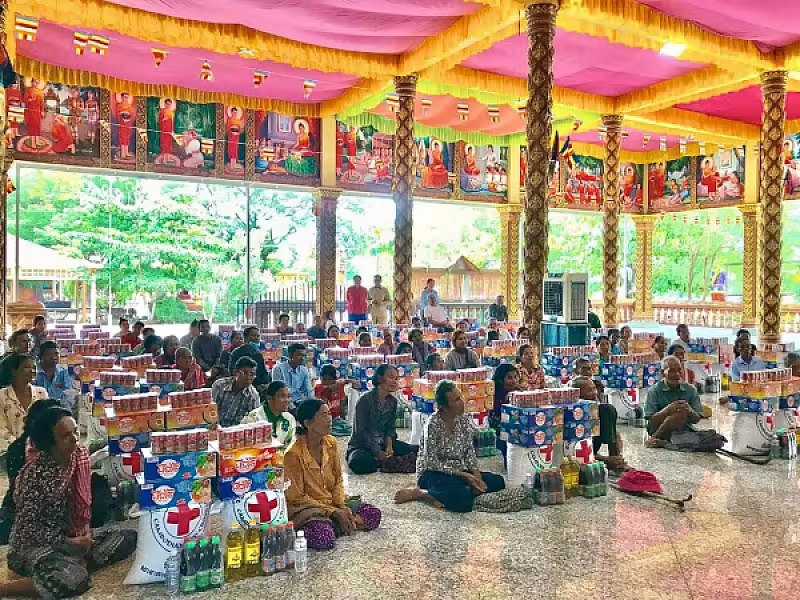 អ.ន.ក.ខេត្តកំពង់ស្ពឺ ជួបសំណេះសំណាល និងចែកអំណោយអតីតយុទ្ធជនចំនួន ២០គ្រួសារ - Image 3