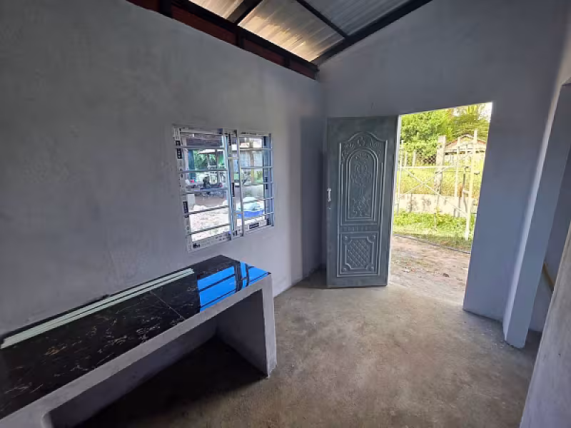 ក្រុមការងាររាជរដ្ឋាភិបាលចុះមូលដ្ឋានខេត្តកំពត ពិនិត្យវឌ្ឍនភាពសាងសង់ផ្ទះជូនគ្រួសារអតីតយុទ្ធជន - Image 5