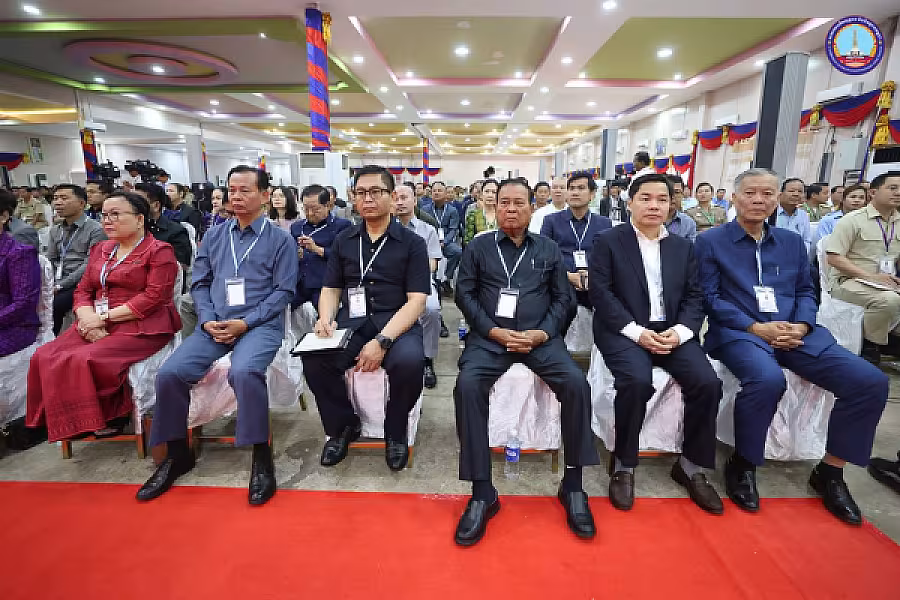 សម្ដេចអគ្គមហាសេនាបតីតេជោ ហ៊ុន សែន អញ្ជើញជាអធិបតីភាពដ៏ខ្ពង់ខ្ពស់បំផុតក្នុងពិធីសំណេះសំណាលជាមួយក្រុមប្រឹក្សាខេត្តក្រចេះ - Image 12