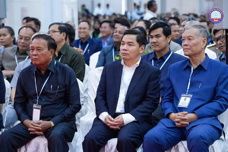 សម្ដេចអគ្គមហាសេនាបតីតេជោ ហ៊ុន សែន អញ្ជើញជាអធិបតីភាពដ៏ខ្ពង់ខ្ពស់បំផុតក្នុងពិធីសំណេះសំណាលជាមួយក្រុមប្រឹក្សាខេត្តក្រចេះ - Image 18