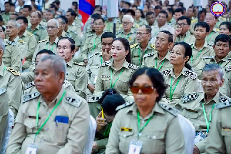 សម្ដេចអគ្គមហាសេនាបតីតេជោ ហ៊ុន សែន អញ្ជើញជាអធិបតីភាពដ៏ខ្ពង់ខ្ពស់បំផុតក្នុងពិធីសំណេះសំណាលជាមួយក្រុមប្រឹក្សាខេត្តក្រចេះ - Image 24