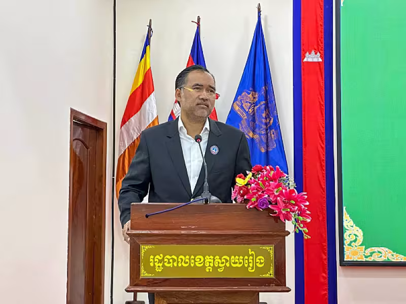 ឯកឧត្តម អ៊ុំ សុខ អញ្ជើញបើកវគ្គបណ្តុះបណ្តាលស្តីពីការងាររដ្ឋបាល និងការងារបេឡាមរណសង្គ្រោះ អ.ន.ក.ខេត្តស្វាយរៀង។ - Image 2