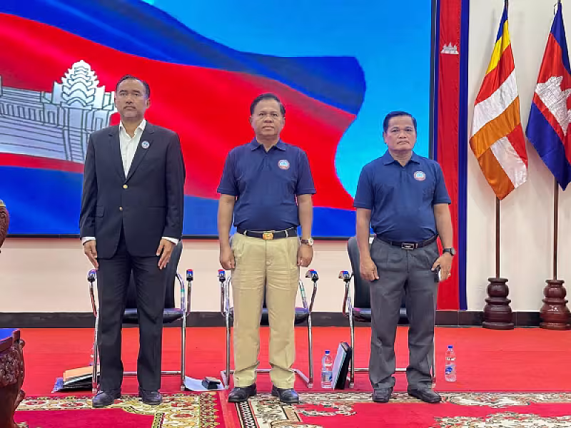 ឯកឧត្តម អ៊ុំ សុខ អញ្ជើញបើកវគ្គបណ្តុះបណ្តាលស្តីពីការងាររដ្ឋបាល និងការងារបេឡាមរណសង្គ្រោះ អ.ន.ក.ខេត្តស្វាយរៀង។ - Image 5
