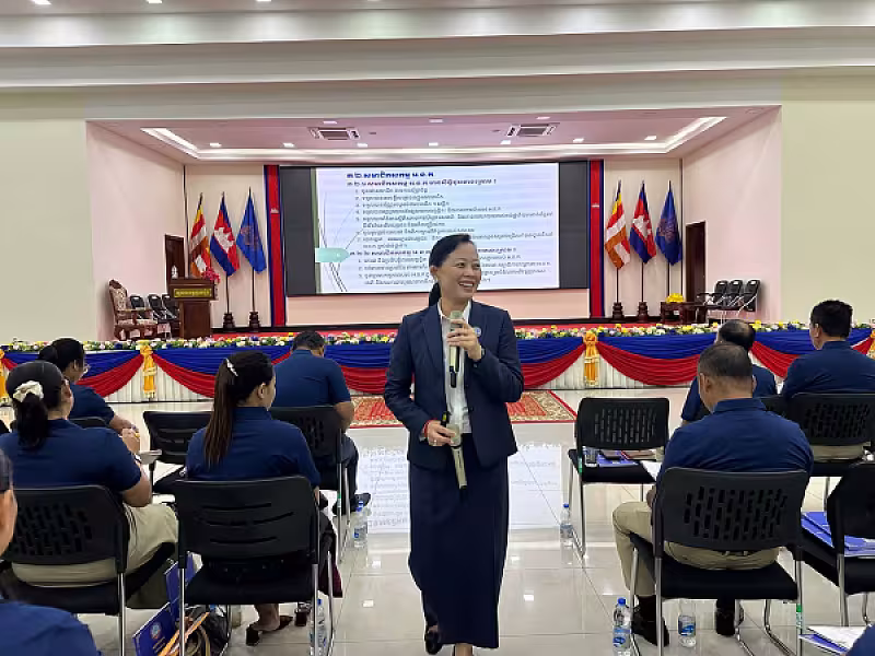 ឯកឧត្តម អ៊ុំ សុខ អញ្ជើញបើកវគ្គបណ្តុះបណ្តាលស្តីពីការងាររដ្ឋបាល និងការងារបេឡាមរណសង្គ្រោះ អ.ន.ក.ខេត្តស្វាយរៀង។ - Image 12