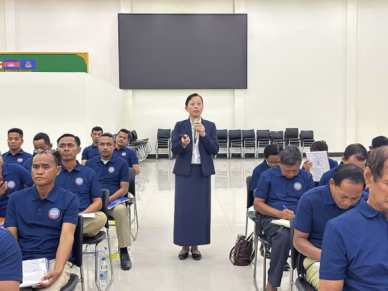 ឯកឧត្តម អ៊ុំ សុខ អញ្ជើញបើកវគ្គបណ្តុះបណ្តាលស្តីពីការងាររដ្ឋបាល និងការងារបេឡាមរណសង្គ្រោះ អ.ន.ក.ខេត្តស្វាយរៀង។ - Image 14