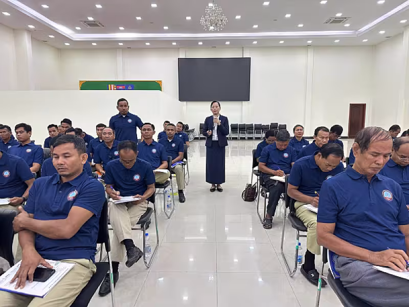 ឯកឧត្តម អ៊ុំ សុខ អញ្ជើញបើកវគ្គបណ្តុះបណ្តាលស្តីពីការងាររដ្ឋបាល និងការងារបេឡាមរណសង្គ្រោះ អ.ន.ក.ខេត្តស្វាយរៀង។ - Image 30