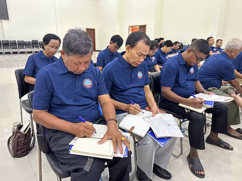 ឯកឧត្តម អ៊ុំ សុខ អញ្ជើញបើកវគ្គបណ្តុះបណ្តាលស្តីពីការងាររដ្ឋបាល និងការងារបេឡាមរណសង្គ្រោះ អ.ន.ក.ខេត្តស្វាយរៀង។ - Image 35