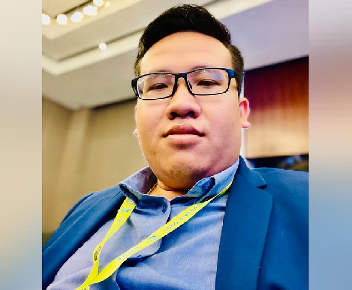 លោក អៀ អ៊ុនសុវត្ថិ អនុប្រធាននាយកដ្ឋានភូគព្ភសាស្រ្តរ៉ែ នៃក្រសួងរ៉ែ និងថាមពល ចូលរួមថវិកាចំនួន ៥៤០០០រៀល ដើម្បីរៀបចំមហាសន្និបាតវិសាមញ្ញតំណាងសមាគមអតីតយុទ្ធជនកម្ពុជា ទូទាំងប្រទេស