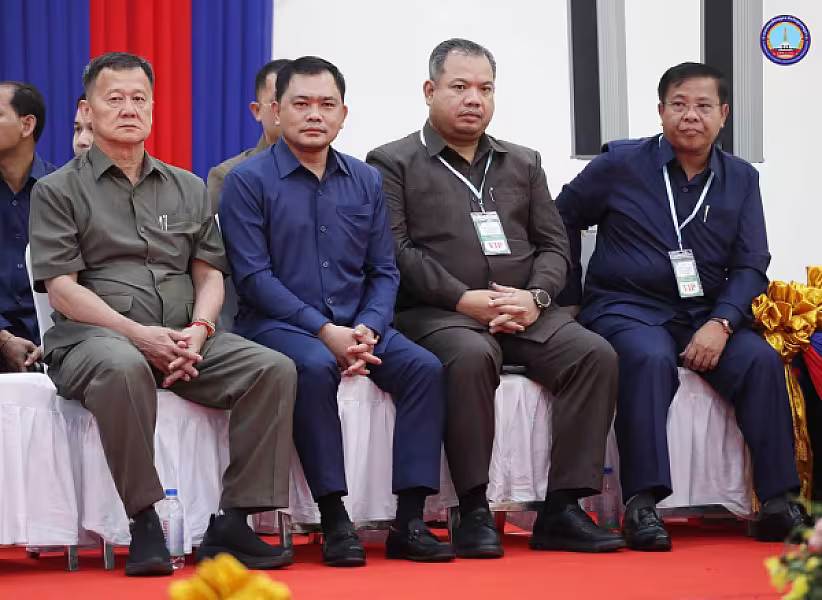 សម្តេចអគ្គមហាសេនាបតីតេជោ ហ៊ុន សែន អញ្ជើញជាអធិបតីដ៏ខ្ពង់ខ្ពស់ក្នុងពិធីសំណេះសំណាល ជាមួយក្រុមប្រឹក្សា ខេត្តខេត្តរតនគិរី - Image 11